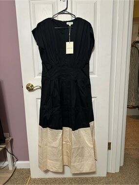 Entro Large NWT Two-Tone Black and Cream Midi Dress